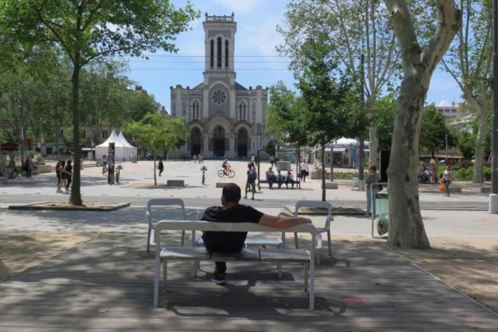 Appartement Magnifique T2 J Jaures Avec Garage à Saint-Etienne  Extérieur photo